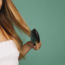 How to clean a hairbrush