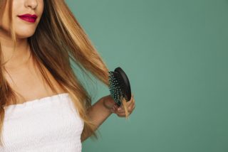 How to clean a hairbrush